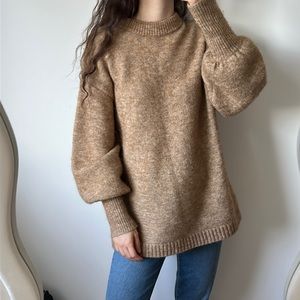 Mohair & wool blend studio H&M oversized sweater in beige size 36, US 6